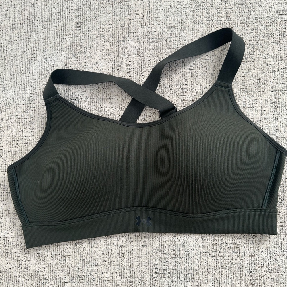 Green sports bra